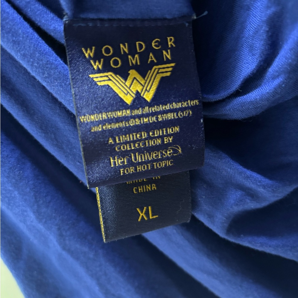 Her Universe Hot Topic Wonder Woman Tank Top - Picture 2 of 4